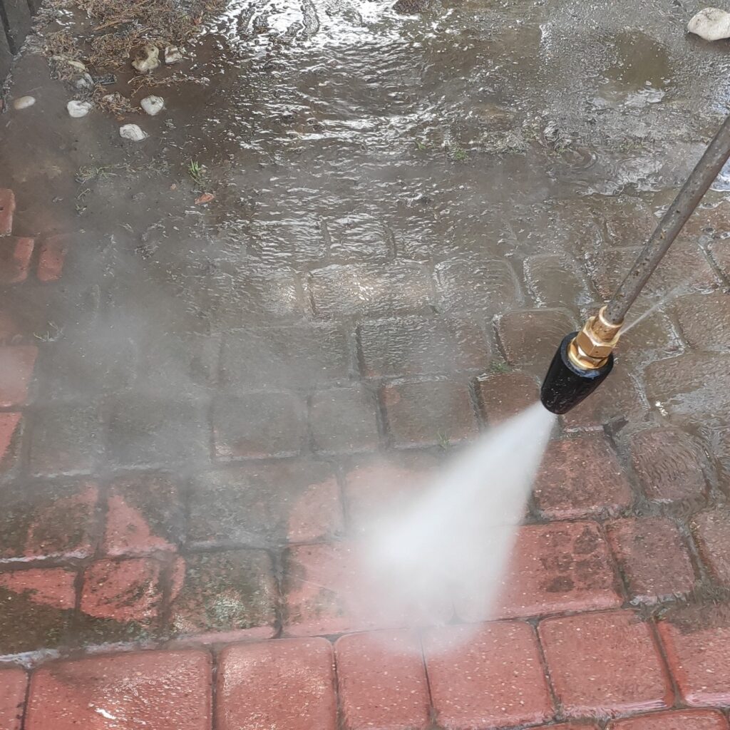 fotowolot-expert - mycie wysokociśnieniowe - kostka brukowa