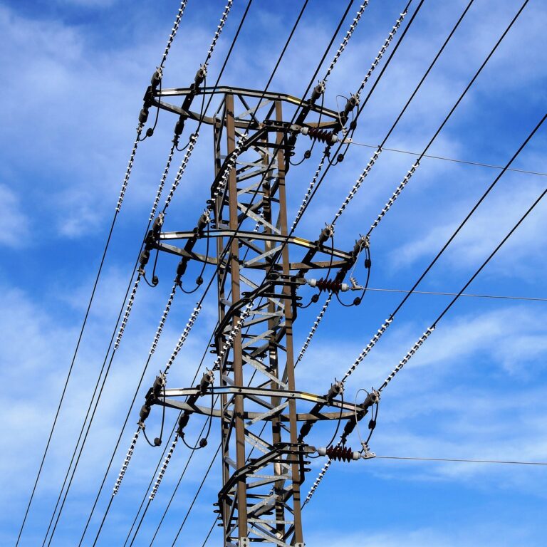 high-voltage-6908718_1920